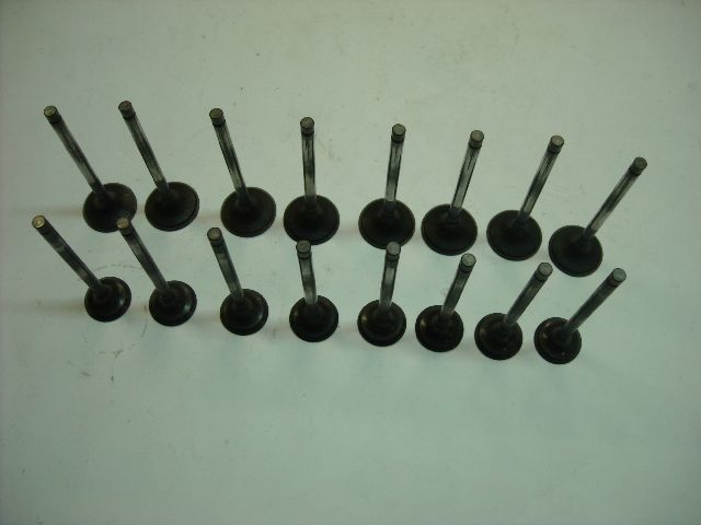 SUZUKI GSX 1100 8 intake + 8 exhaust valves